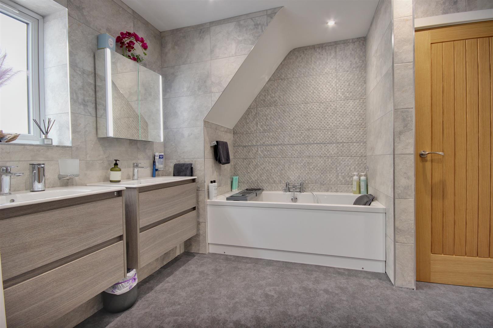 Barney Close, Tickton